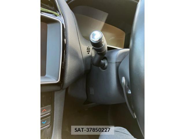 Jaguar F-PACE 2017-06 6545288-21