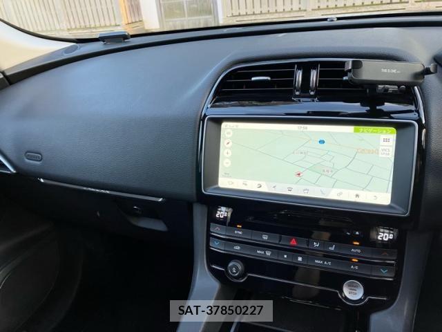 Jaguar F-PACE 2017-06 6545288-25