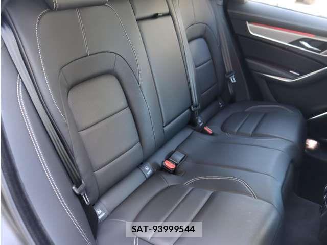 Jaguar F-PACE 2024-07 6612397-14