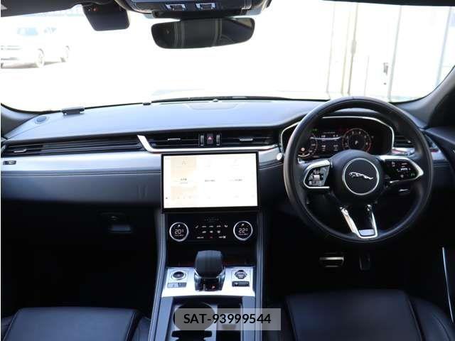 Jaguar F-PACE 2024-07 6612397-1