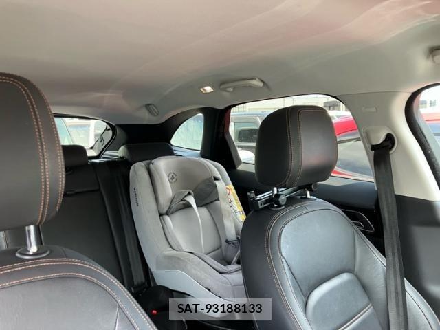 Jaguar F-PACE 2018-01 6672003-15
