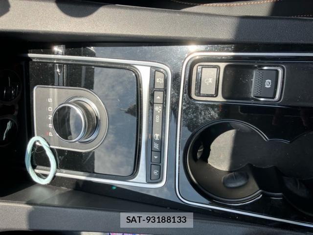 Jaguar F-PACE 2018-01 6672003-21