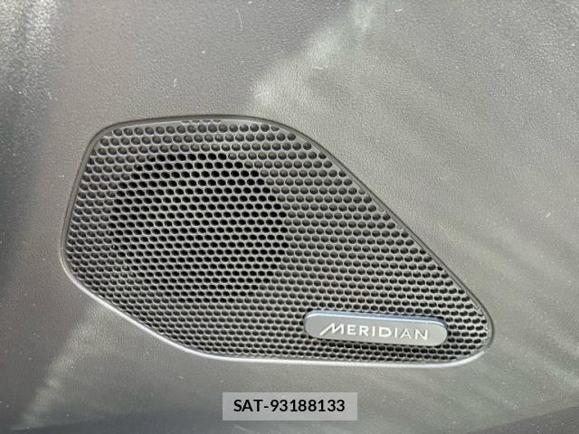 Jaguar F-PACE 2018-01 6672003-25