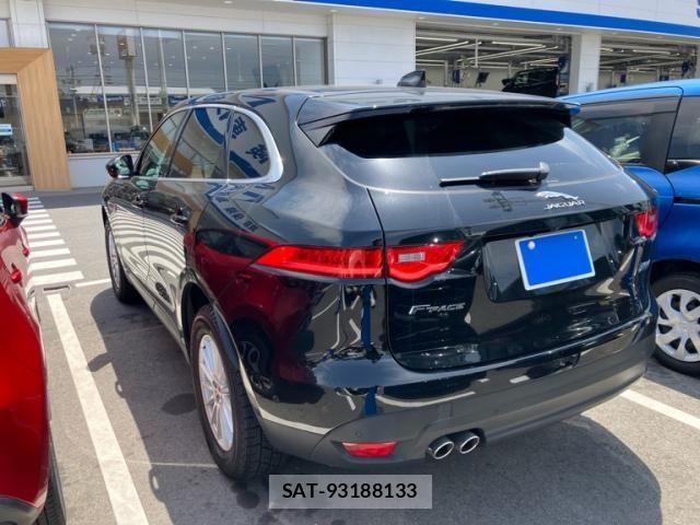 Jaguar F-PACE 2018-01 6672003-3