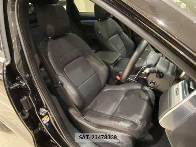 Jaguar F-PACE 2022-09 6676404-13