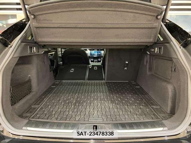 Jaguar F-PACE 2022-09 6676404-18