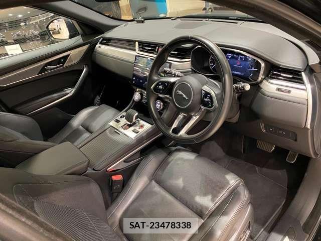 Jaguar F-PACE 2022-09 6676404-1