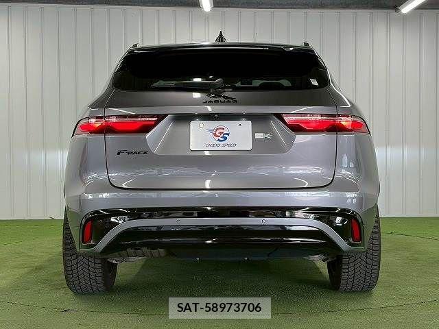 Jaguar F-PACE 2021-11 6815375-13