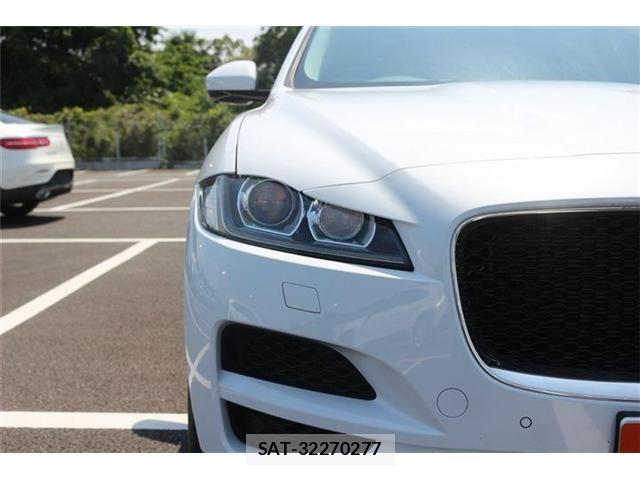 Jaguar F-PACE 2016-06 6906802-10