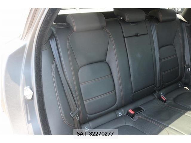 Jaguar F-PACE 2016-06 6906802-14