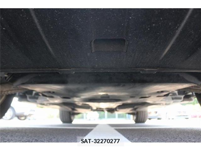 Jaguar F-PACE 2016-06 6906802-27