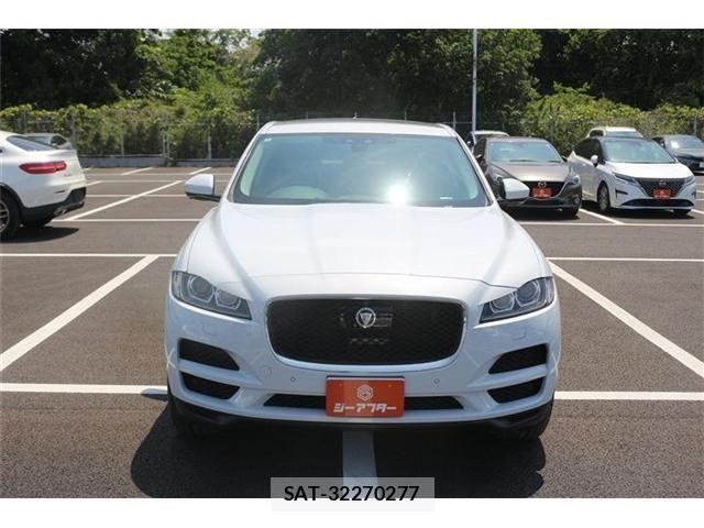 Jaguar F-PACE 2016-06 6906802-6