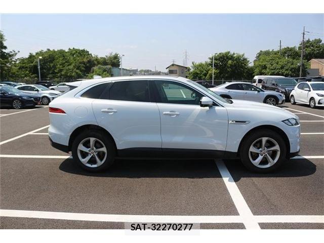 Jaguar F-PACE 2016-06 6906802-7