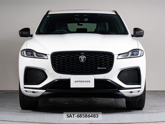 Jaguar F-PACE 2025-03 7020647-16