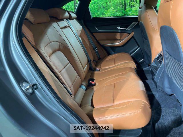Jaguar F-PACE 2022-11 7220004-14