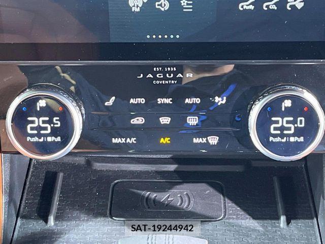 Jaguar F-PACE 2022-11 7220004-4