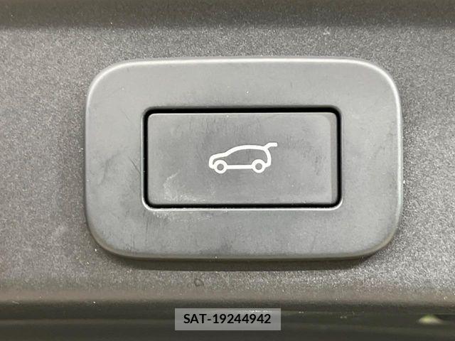 Jaguar F-PACE 2022-11 7220004-8