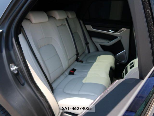 Jaguar F-PACE 2022-10 7220003-17