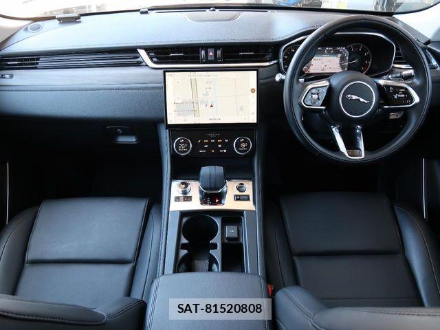 Jaguar F-PACE 2022-02 7220000-1
