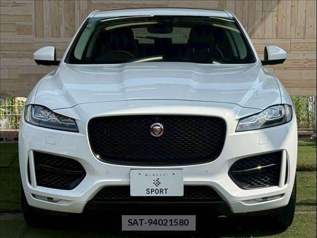 Jaguar F-PACE 2019-03 7261845-12