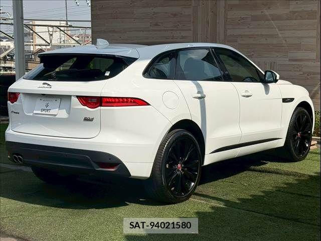 Jaguar F-PACE 2019-03 7261845-16
