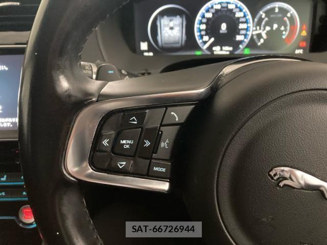 Jaguar F-PACE 2017-06 7358184-18