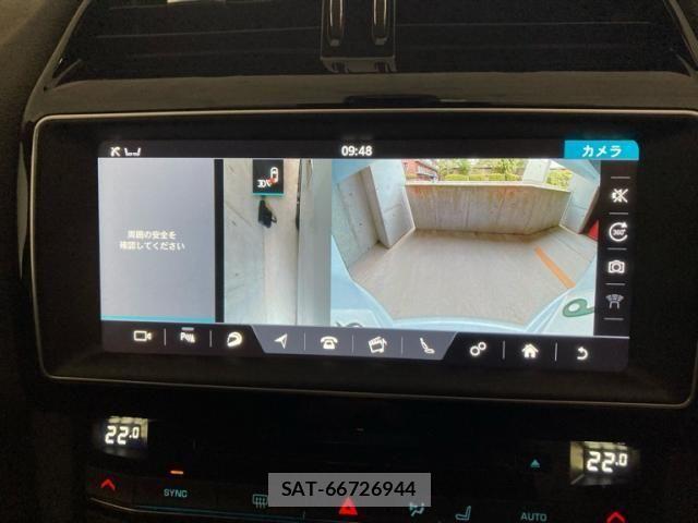 Jaguar F-PACE 2017-06 7358184-23