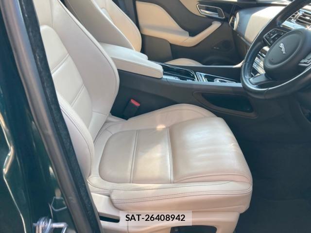 Jaguar F-PACE 2017-02 7455001-15