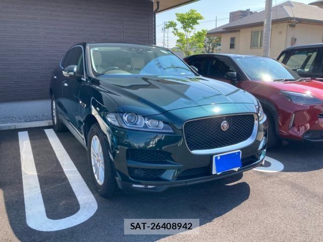 Jaguar F-PACE 2017-02 7455001-1