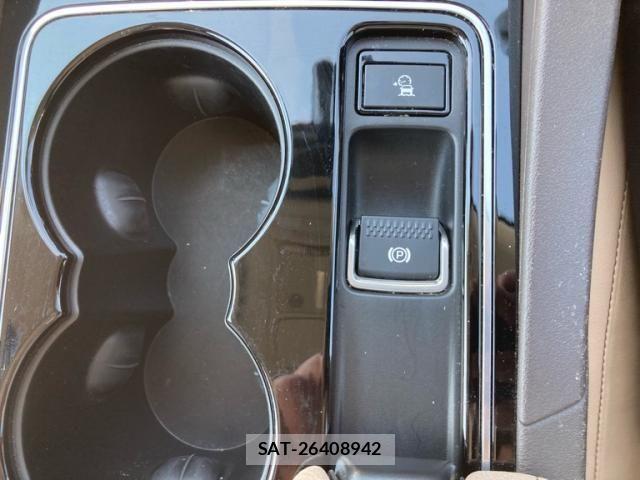 Jaguar F-PACE 2017-02 7455001-22