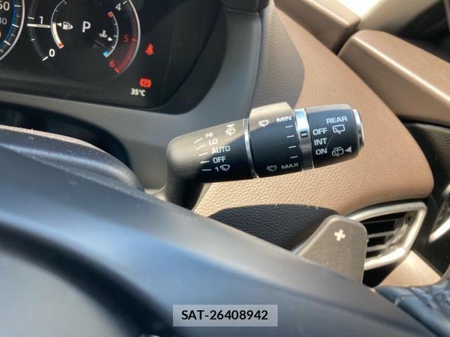 Jaguar F-PACE 2017-02 7455001-25