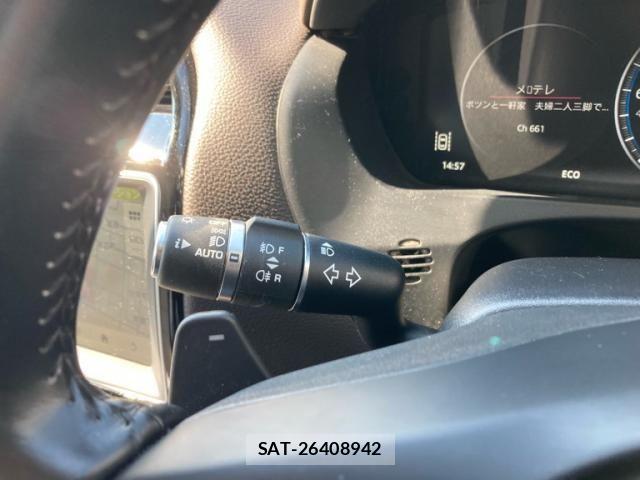 Jaguar F-PACE 2017-02 7455001-27