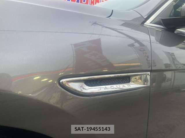 Jaguar F-PACE 2017-09 7454999-23