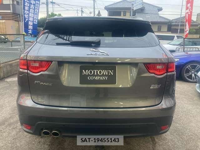 Jaguar F-PACE 2017-09 7454999-2