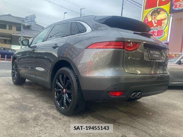 Jaguar F-PACE 2017-09 7454999-29