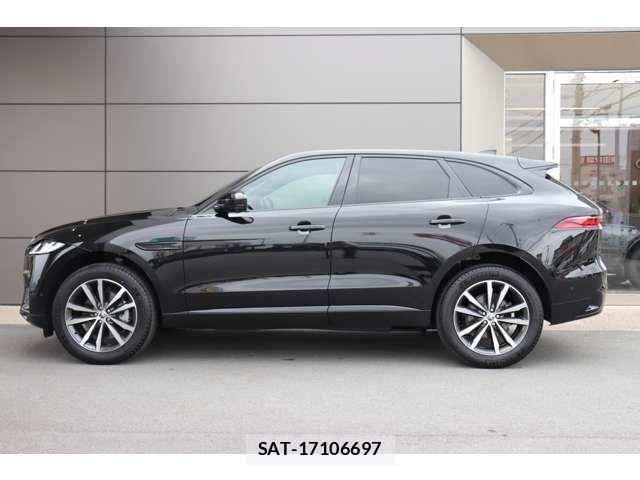 Jaguar F-PACE 2024-04 7500996-4