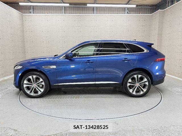 Jaguar F-PACE 2024-01 7500997-9