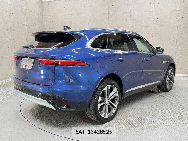 Jaguar F-PACE 2024-01 7500997-1