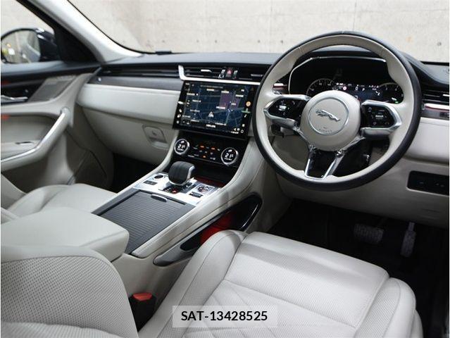 Jaguar F-PACE 2024-01 7500997-20