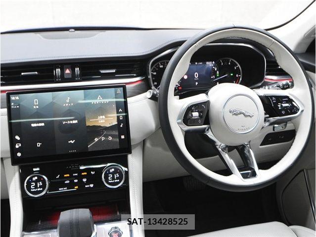 Jaguar F-PACE 2024-01 7500997-21