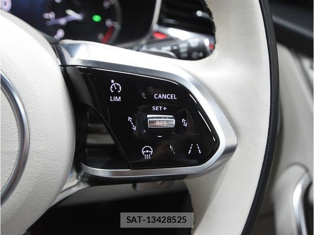 Jaguar F-PACE 2024-01 7500997-23