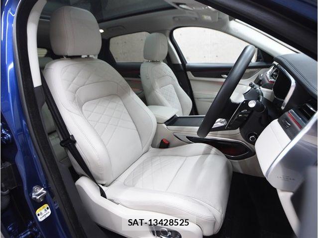 Jaguar F-PACE 2024-01 7500997-3