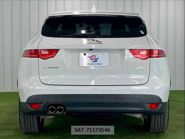 Jaguar F-PACE 2018-06 7724365-13