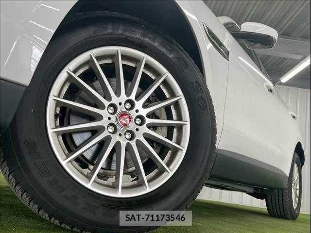 Jaguar F-PACE 2018-06 7724365-18