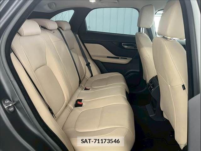 Jaguar F-PACE 2018-06 7724365-7