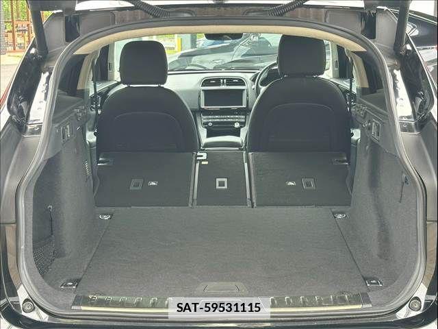 Jaguar F-PACE 2020-12 7785814-17
