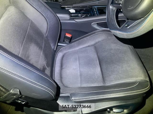 Jaguar F-PACE 2020-03 7876994-11