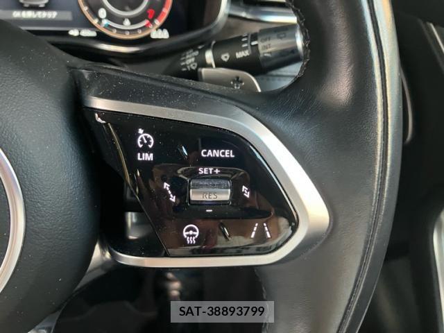 Jaguar F-PACE 2021-03 7902760-24