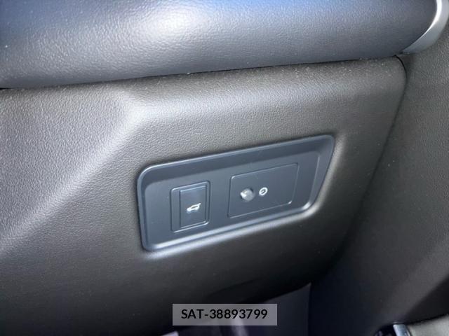 Jaguar F-PACE 2021-03 7902760-25