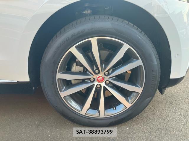 Jaguar F-PACE 2021-03 7902760-3